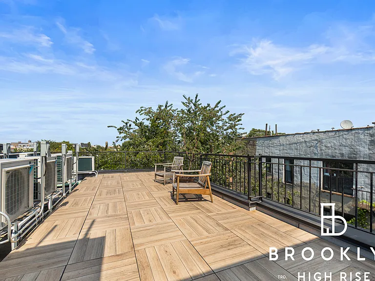 659 Hancock St #3B — Photo 12