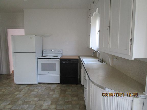 3rd image of 435 S 5th St W APT 1