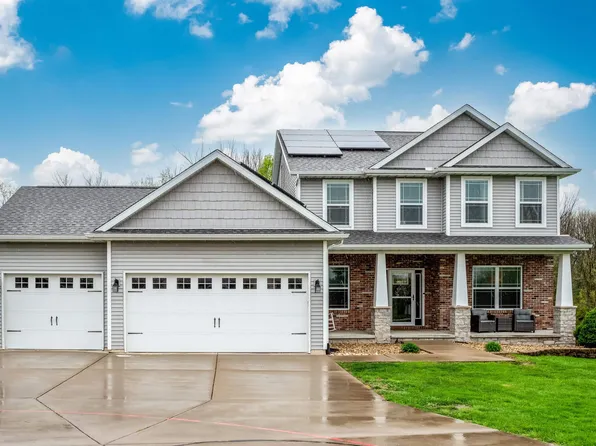 1413 Stephanie Ln, Metamora, IL 61548