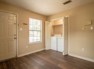 2622 Bruce St #B, Conway, AR 72034