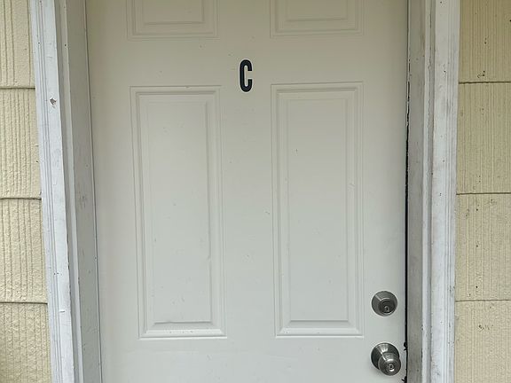 3rd image of 14518 Portland Ave SW #C