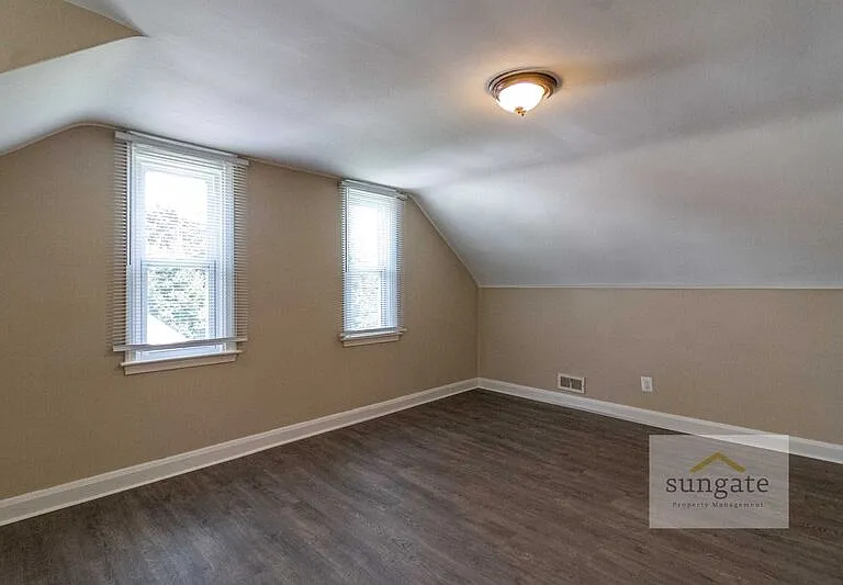 6017 Winthrope Ave — Photo 12