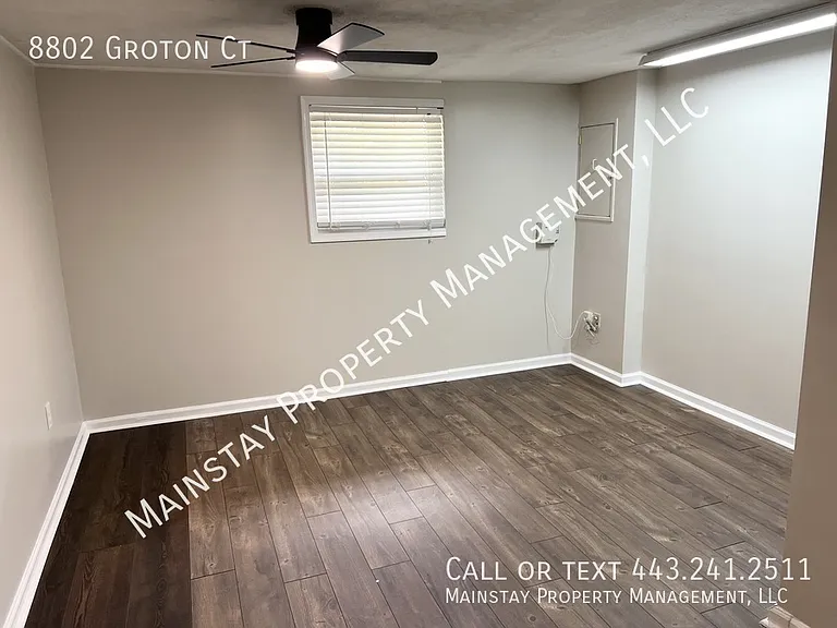 8802 Groton Ct — Photo 30