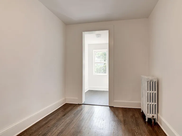 2413 Minnesota Ave SE — Photo 15