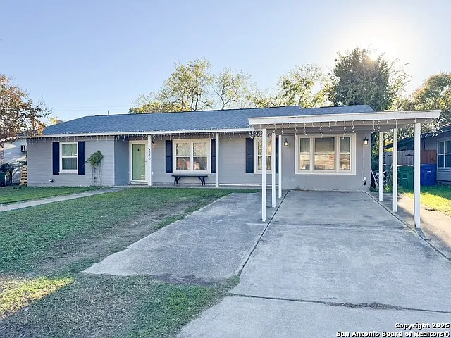 346 Haverford Dr — Photo 2