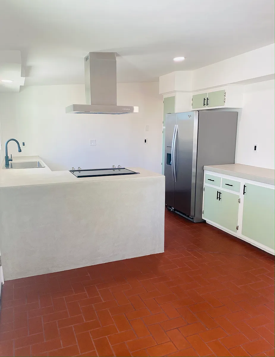 Converse with Guests while cooking, open concept dining area and kitchen - 6393 Desert Queen Ave
