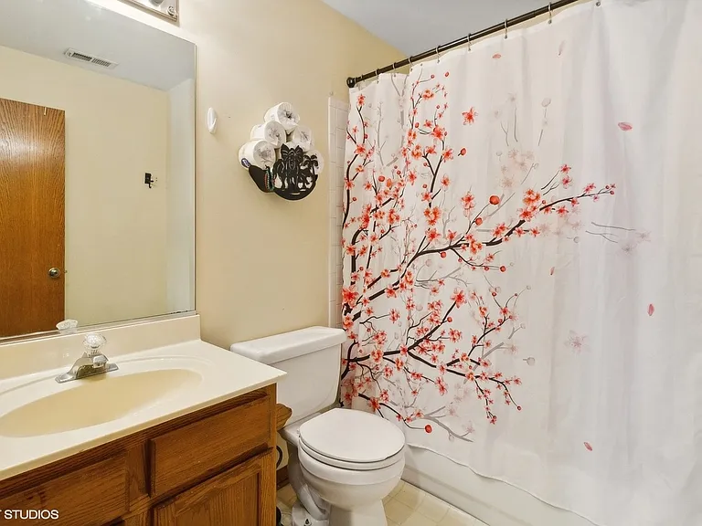 14037 Danbury Dr — Photo 9