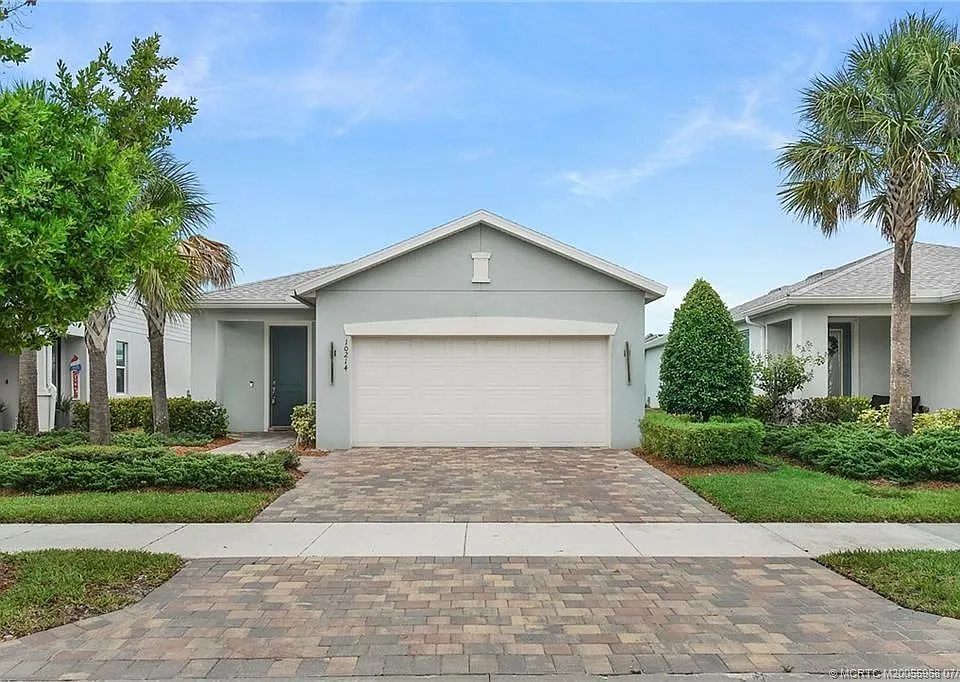 10214 SW Captiva Dr