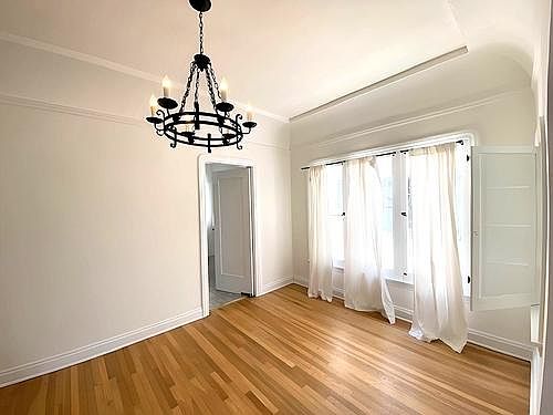 4th image of 343 N Gardner St