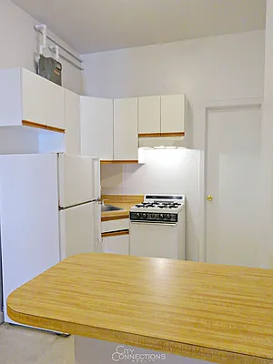 Rented by City Connections Realty | media 14