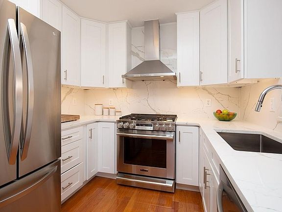 2nd image of 15 Waltham St #504