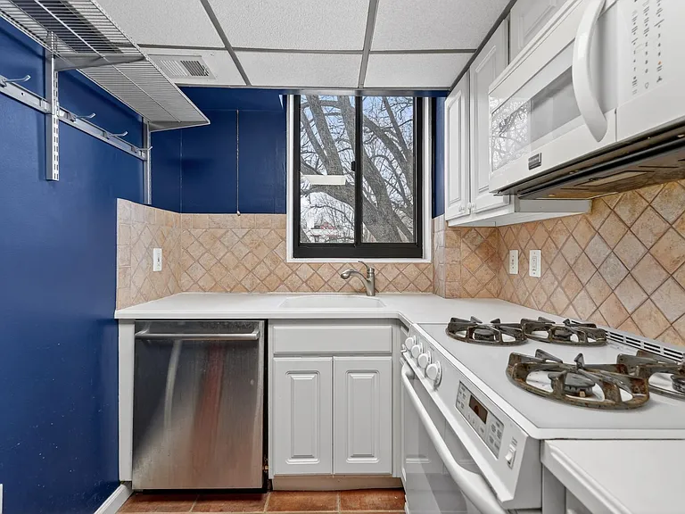 3825 Davis Pl NW #101 — Photo 7