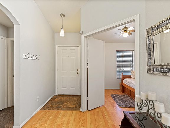 2nd image of 6809 W Aire Libre Ave