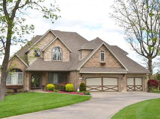2926 W Oakhaven Ln, Springfield, MO 65810