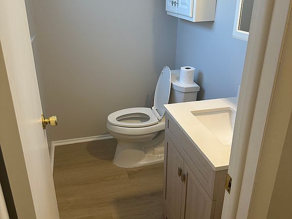 3rd image of 39003 Elsie St