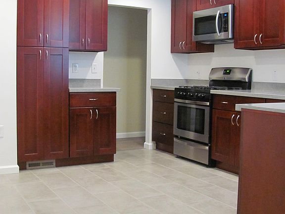 Gorgeous Brand New Kitchen!