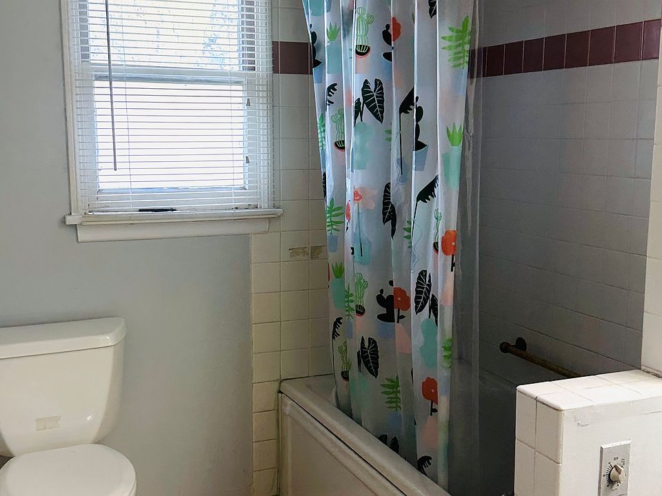 1st image of 1410 Holly Ave