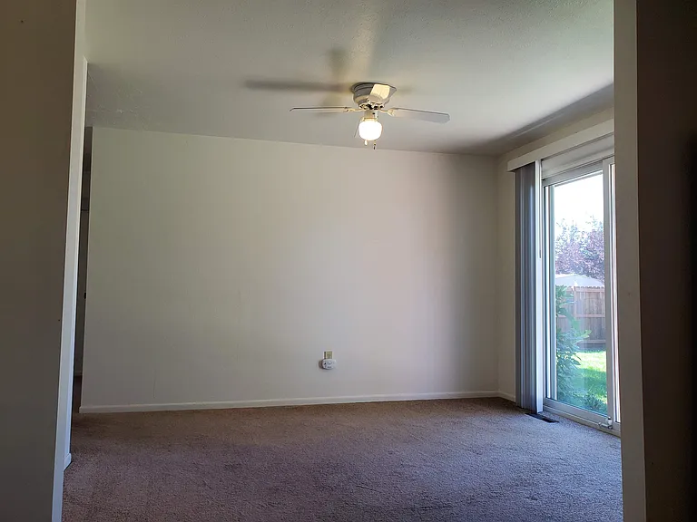 4845 Grant Ave — Photo 3
