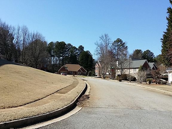 4th image of 2672 Sycamore Wood Ln