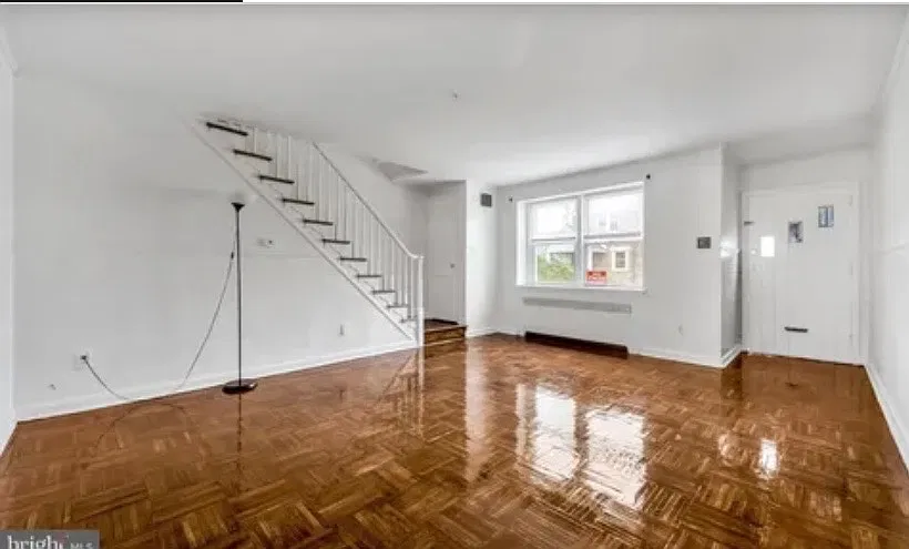 3 bed, 1.5 bath, 1350 sqft, $1,900 — Photo 2