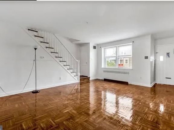 2nd image of 6846 Radbourne Rd #1