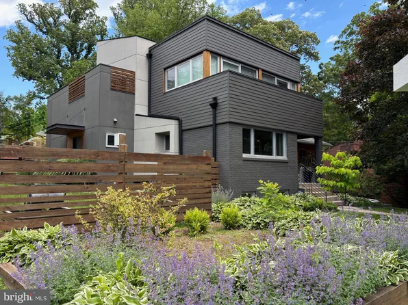 5929 Onondaga Rd, Bethesda, MD 20816