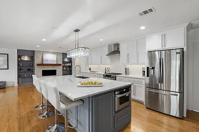 1st image of 5843 Preston Haven Dr