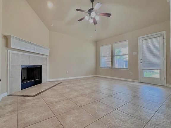 5th image of 10007 Fairlane Oaks Dr