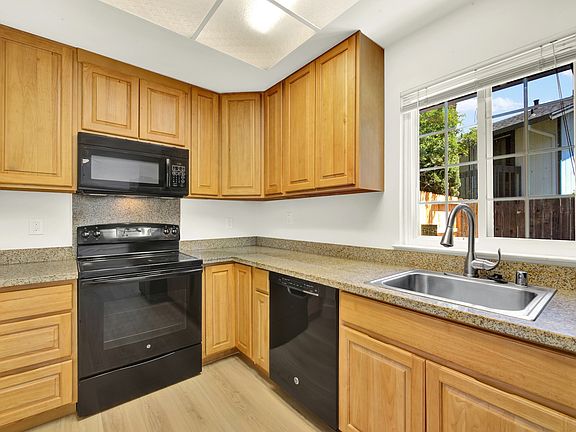 5th image of 341 Alamo Dr #341