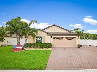 910 Bent Creek Dr, Fort Pierce, FL 34947