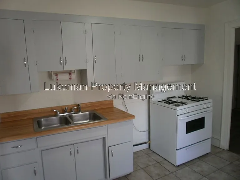 932 S Park St #930-2 — Photo 7