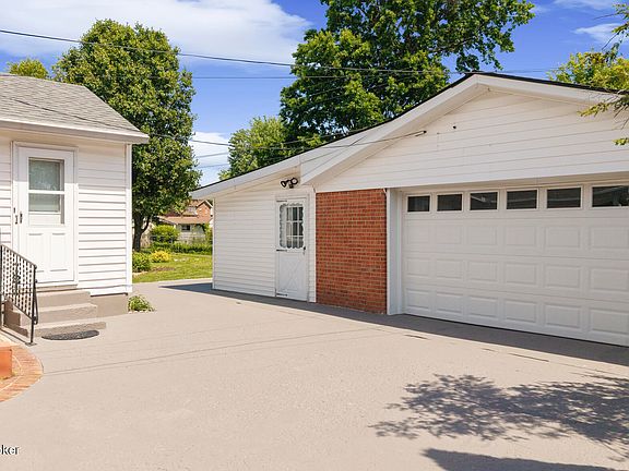 3rd image of 2203 Cherian Dr