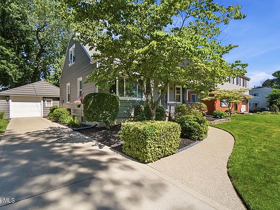 4th image of 1744 Heatherdowns Blvd