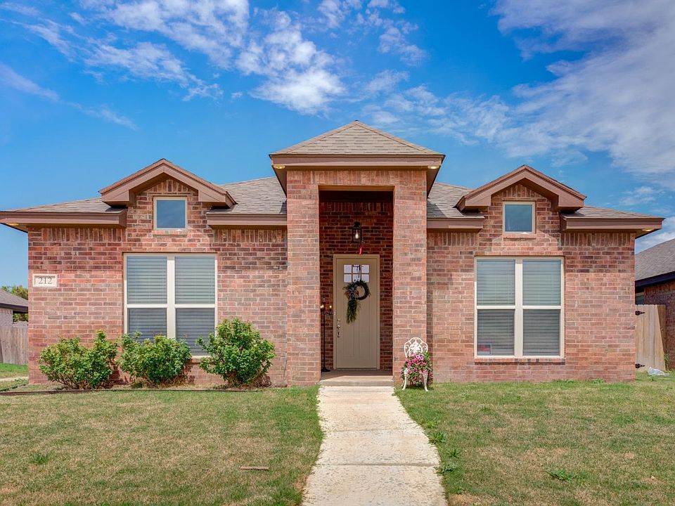 212 Cowboy Ln, Wolfforth, TX 79382 MLS 202405419 Zillow
