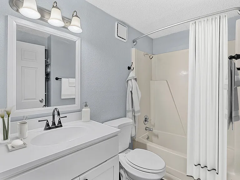 The Cottages @ Sugartree — Photo 4
