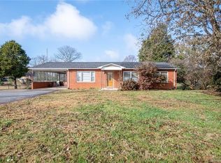 306 Salem Rd, Morganton, NC 28655
