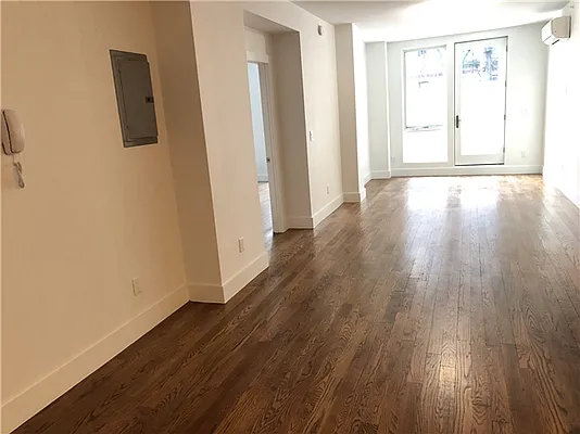 Rented by 18 REALTY | media 33