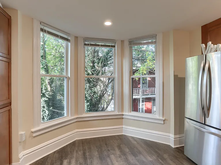 1526 Green St #2 — Photo 7
