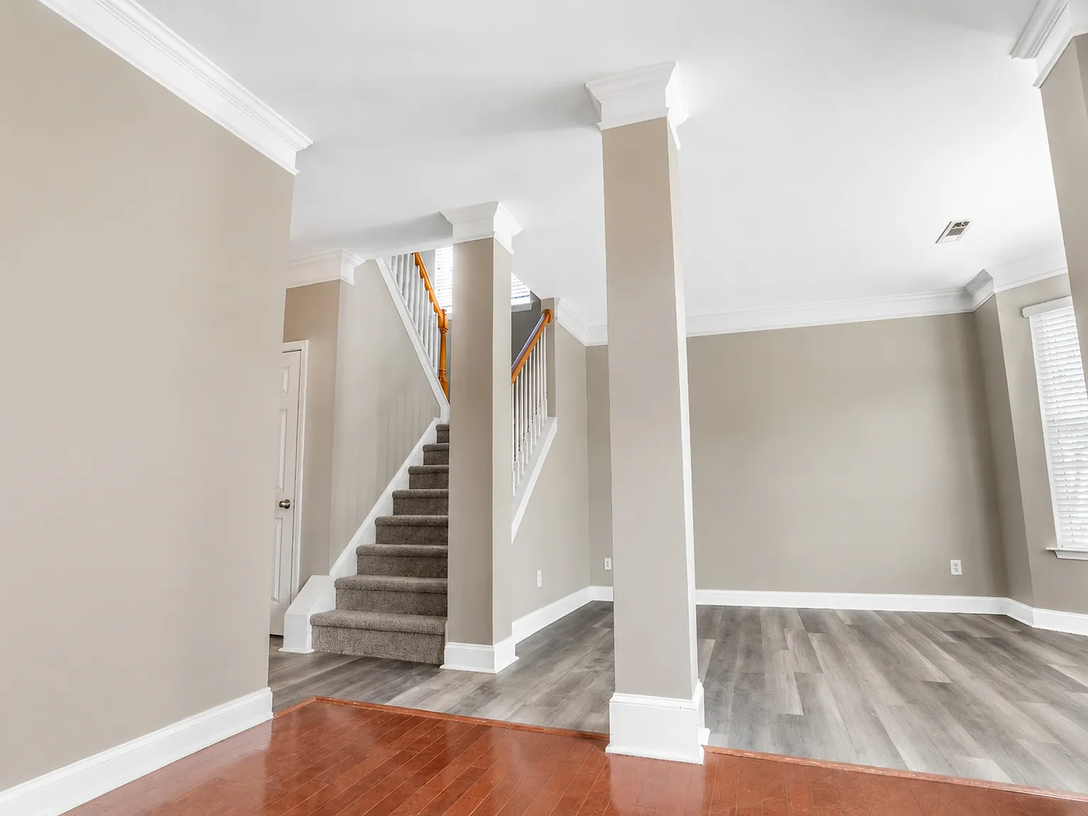 4 bed, 2.5 bath, 2700 sqft, $2,700 — Photo 2