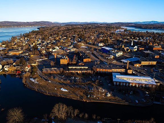 2nd image of 20 Baldwin Street