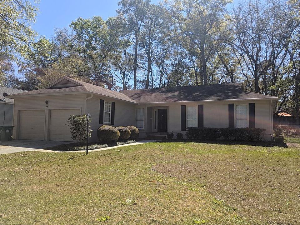 1st image of 13 Brentwood Pl