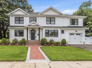 1214 Maple Ave, Hempstead, NY 11550