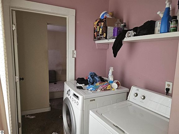 5th image of 416 S Lansing St