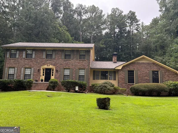 2501 Emerald Dr, Jonesboro, GA 30236