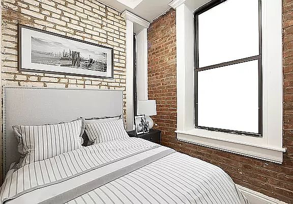 5th image of 13 Essex St APT 5