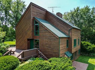 1515 Deerfield Rd, Eau Claire, WI 54701