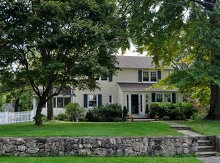 3 Fara Dr, Stamford, CT 06905