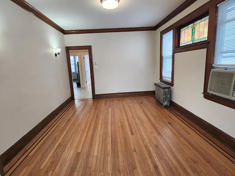 33 Netherwood Pl #22 — Photo 8