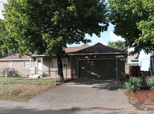 9233 SE Gladstone St, Portland, OR 97266