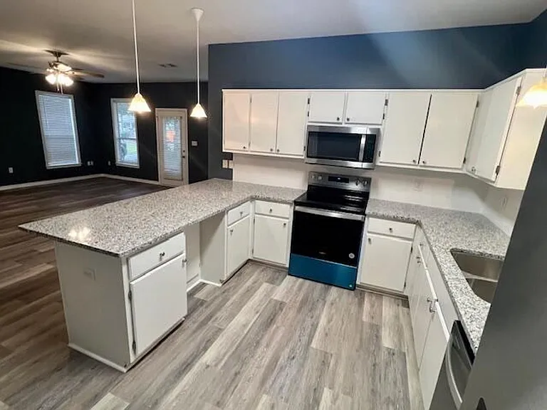 161 Walnut St — Photo 16